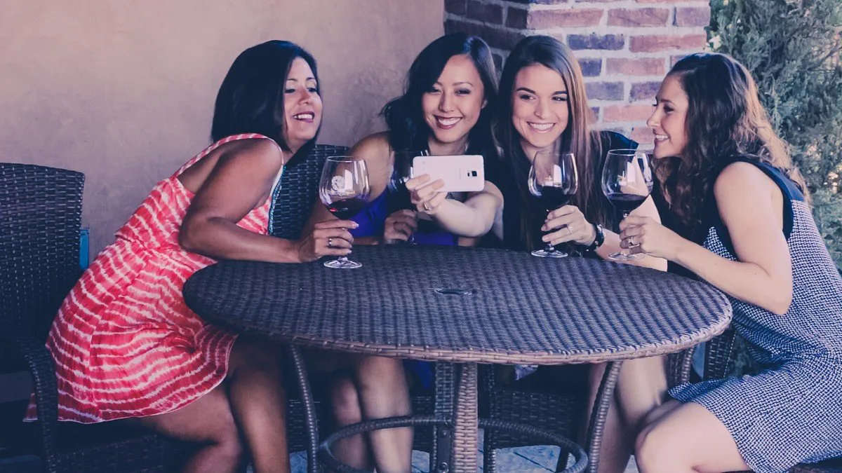 Learn about Grapeline Temecula's wine tour options Temecula Wine Tasting Tours